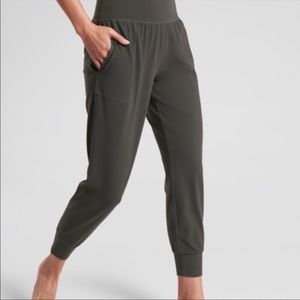 Athleta Salutation Cruise Joggers In Powervita